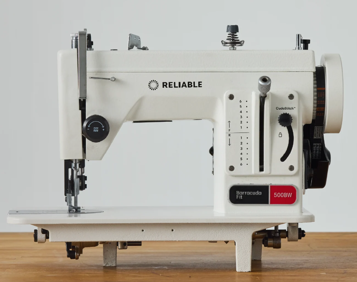 Image de Reliable Barracuda 500BW machine à coudre à point droit et Walking Foot